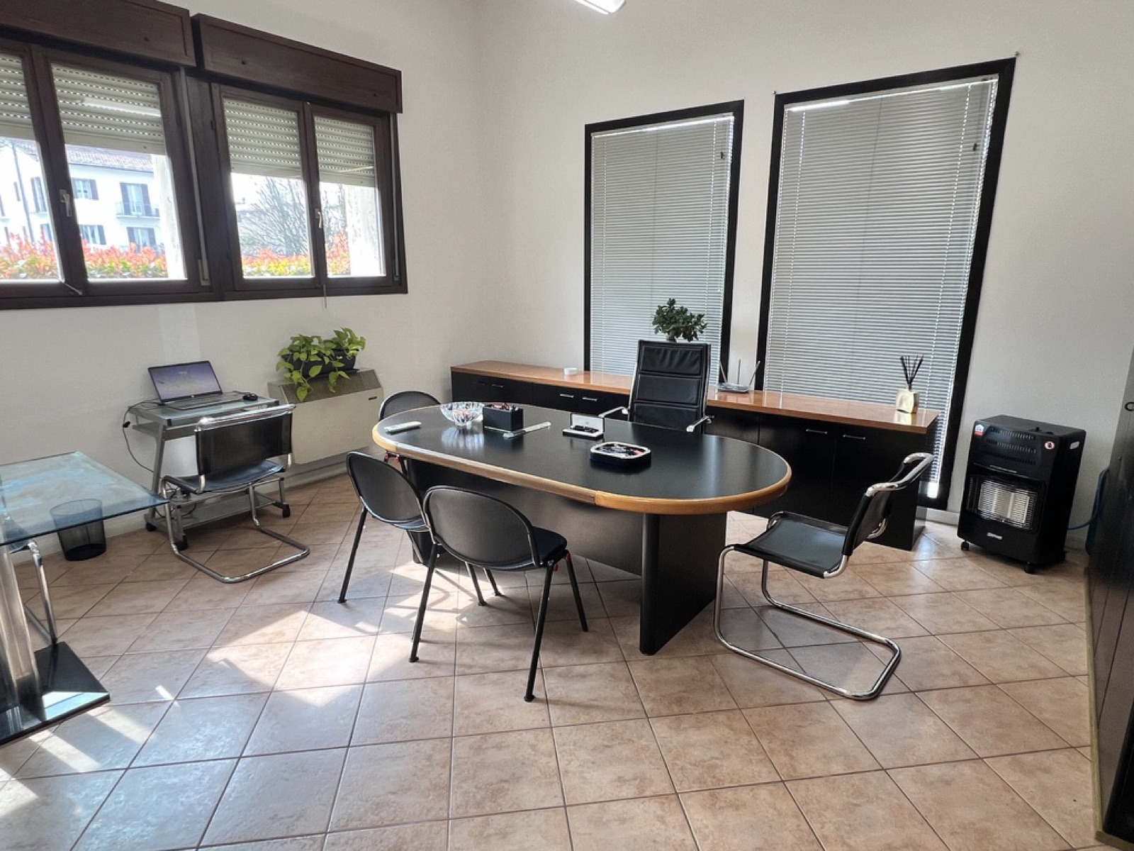 Sala riunioni dello Studio Bondavalli a Campogalliano